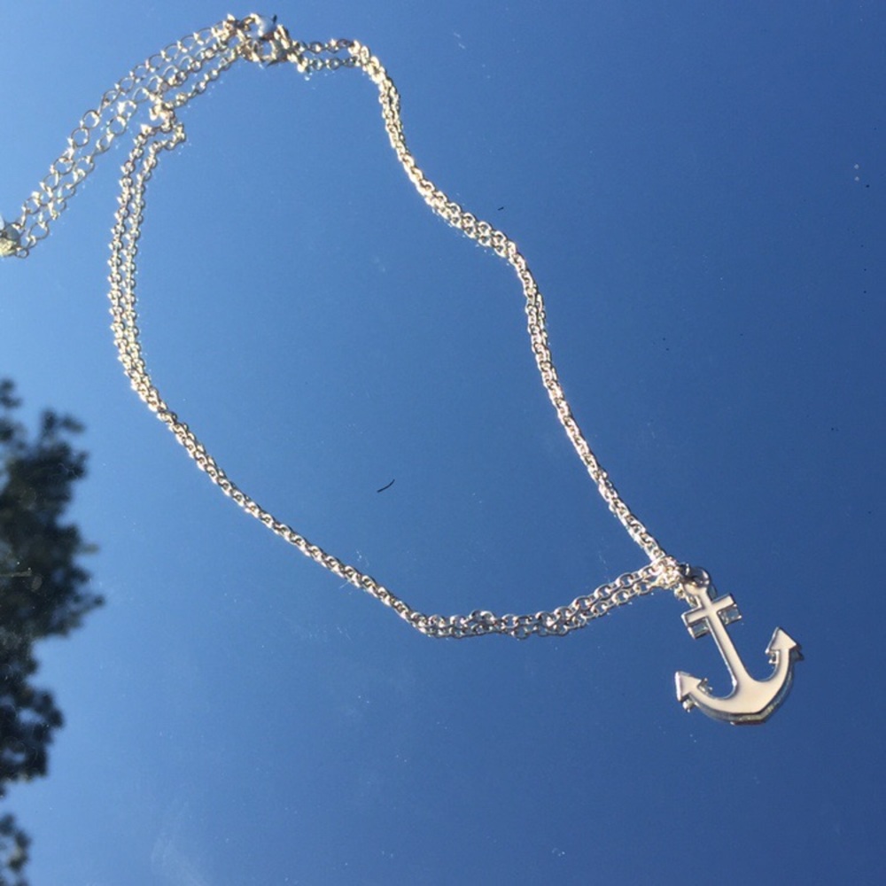 anchor necklace
